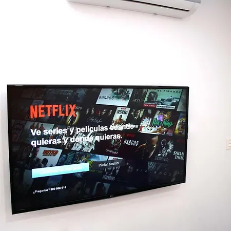 Smart Tech Plaza Flat Apartment *